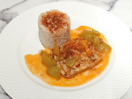 Jak uvařit filé na rajčatech a kaparech? Snadné recept, připravený za Do 30 minut